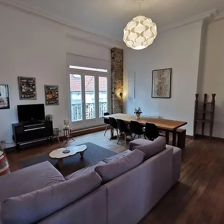 82 M2 Proche Centre Apartment